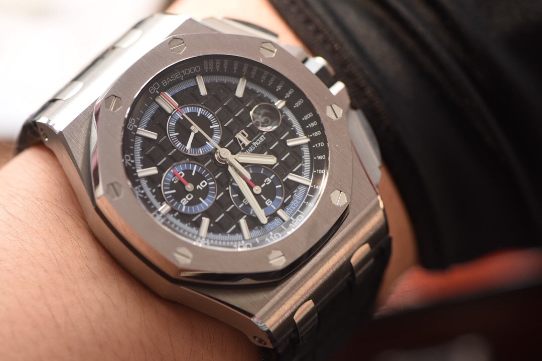 JF Factory Audemars Piguet Royal Oak Offshore serisi AP26412 replika saat incelemesi — 1. fotoğraf