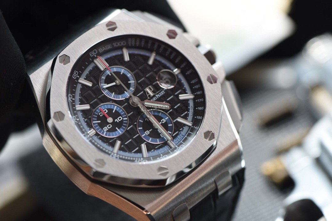 JF Factory Audemars Piguet Royal Oak Offshore serisi AP26412 replika saat incelemesi — 14. fotoğraf