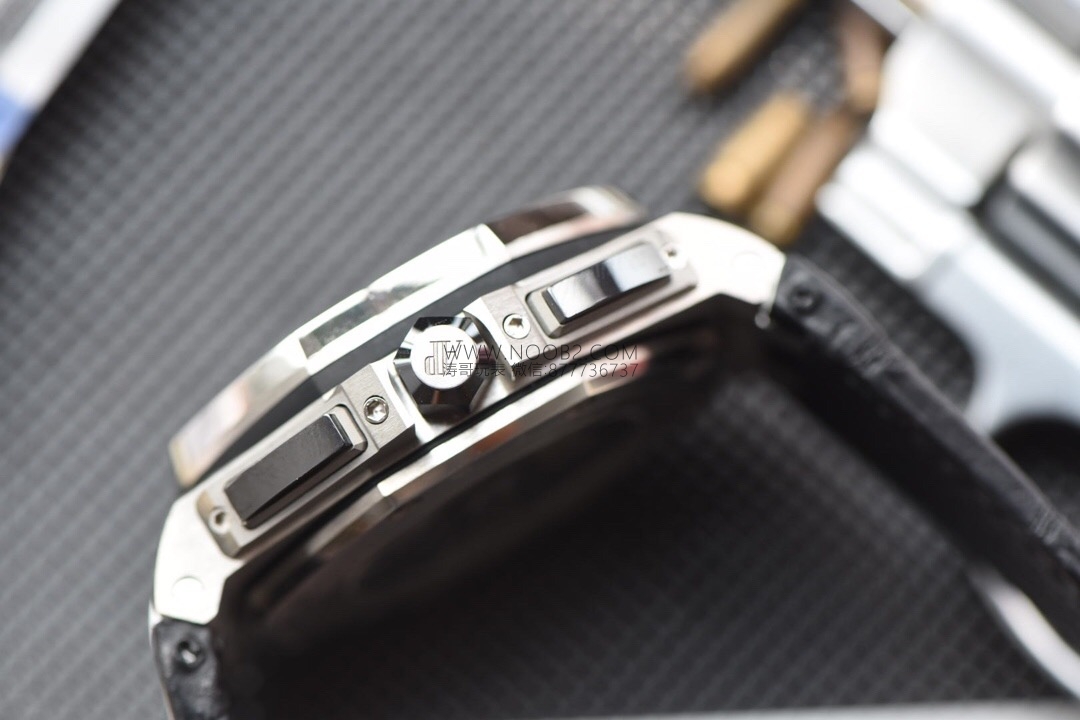 JF Factory Audemars Piguet Royal Oak Offshore serisi AP26412 replika saat incelemesi — 15. fotoğraf