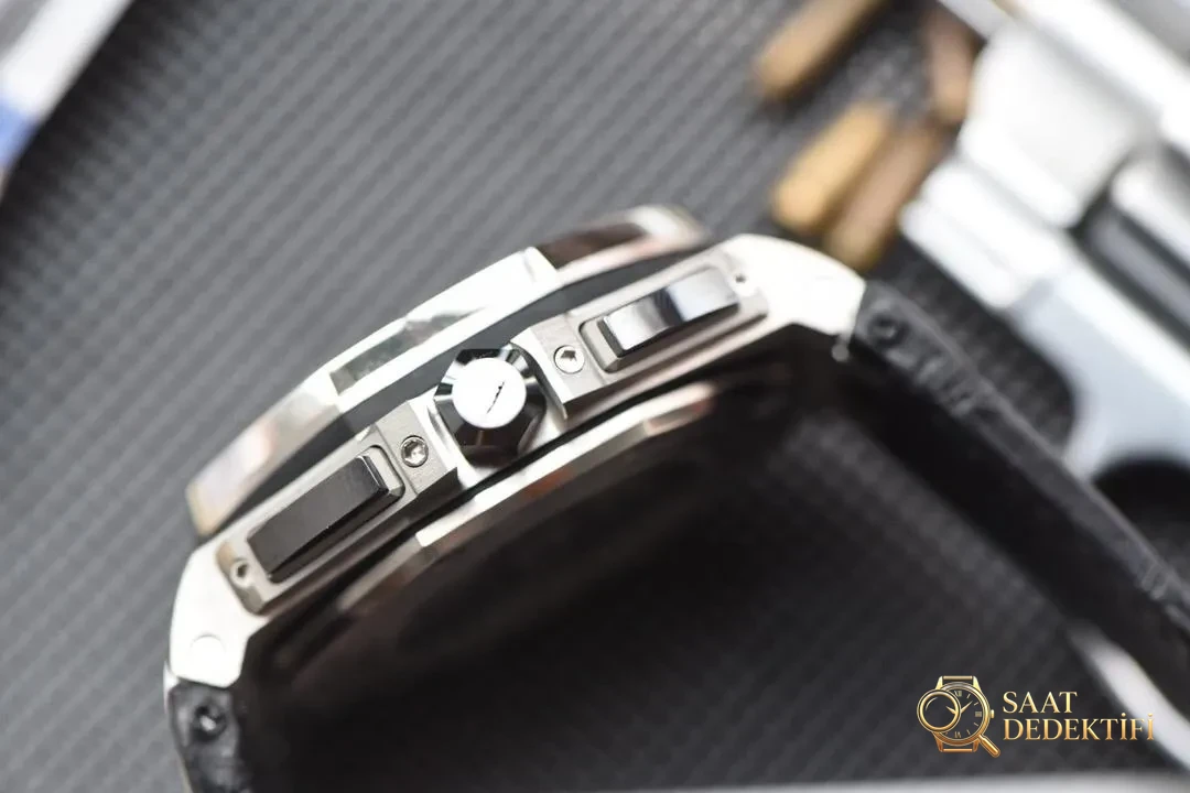 JF Factory Audemars Piguet Royal Oak Offshore series AP26412 replica watch review - Bracelet Link Separation and Pin Structure