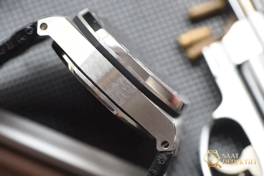 JF Factory Audemars Piguet Royal Oak Offshore series AP26412 replica watch review - Internal Buckle Micro Adjustment Mechanism