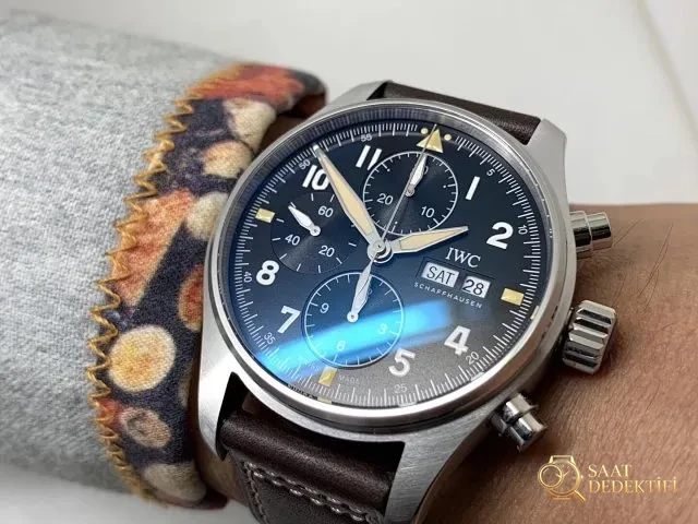 Kahverengi Deri Kayışlı Z Factory Replika IWC Spitfire IW387903 - Kasa Çeliği ve Polisaj Kalitesi