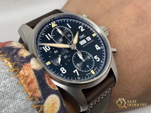 Kahverengi Deri Kayışlı Z Factory Replika IWC Spitfire IW387903 - Tepe Koruması ve Ayar Fonksiyonu