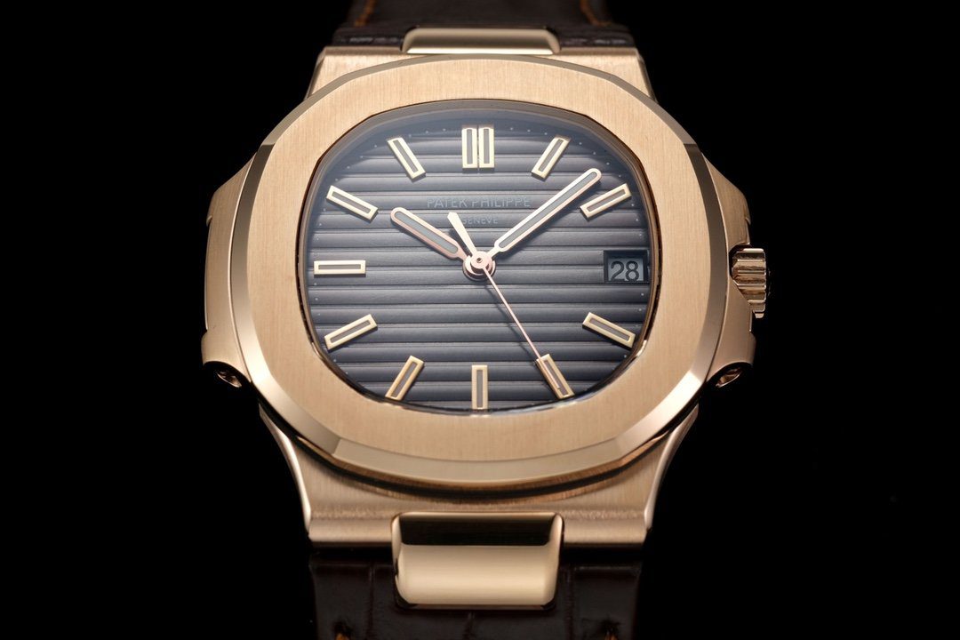 Karşılaştırmalı inceleme: 3K Factory PP Patek Philippe Sportif Zarafet serisi 5711/1A 010 kol saati — 18. fotoğraf