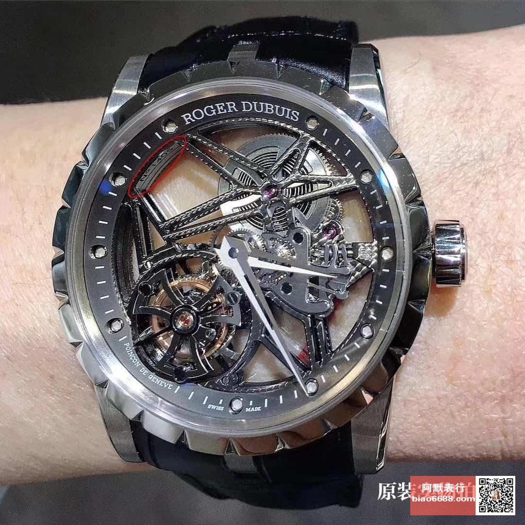Karşılaştırmalı inceleme: BBR Factory V3 versiyonu Roger Dubuis Excalibur Kings serisi ultra ince iskeletli tourbillon kol saati - Model: RDDBEX0392 — 5. fotoğraf