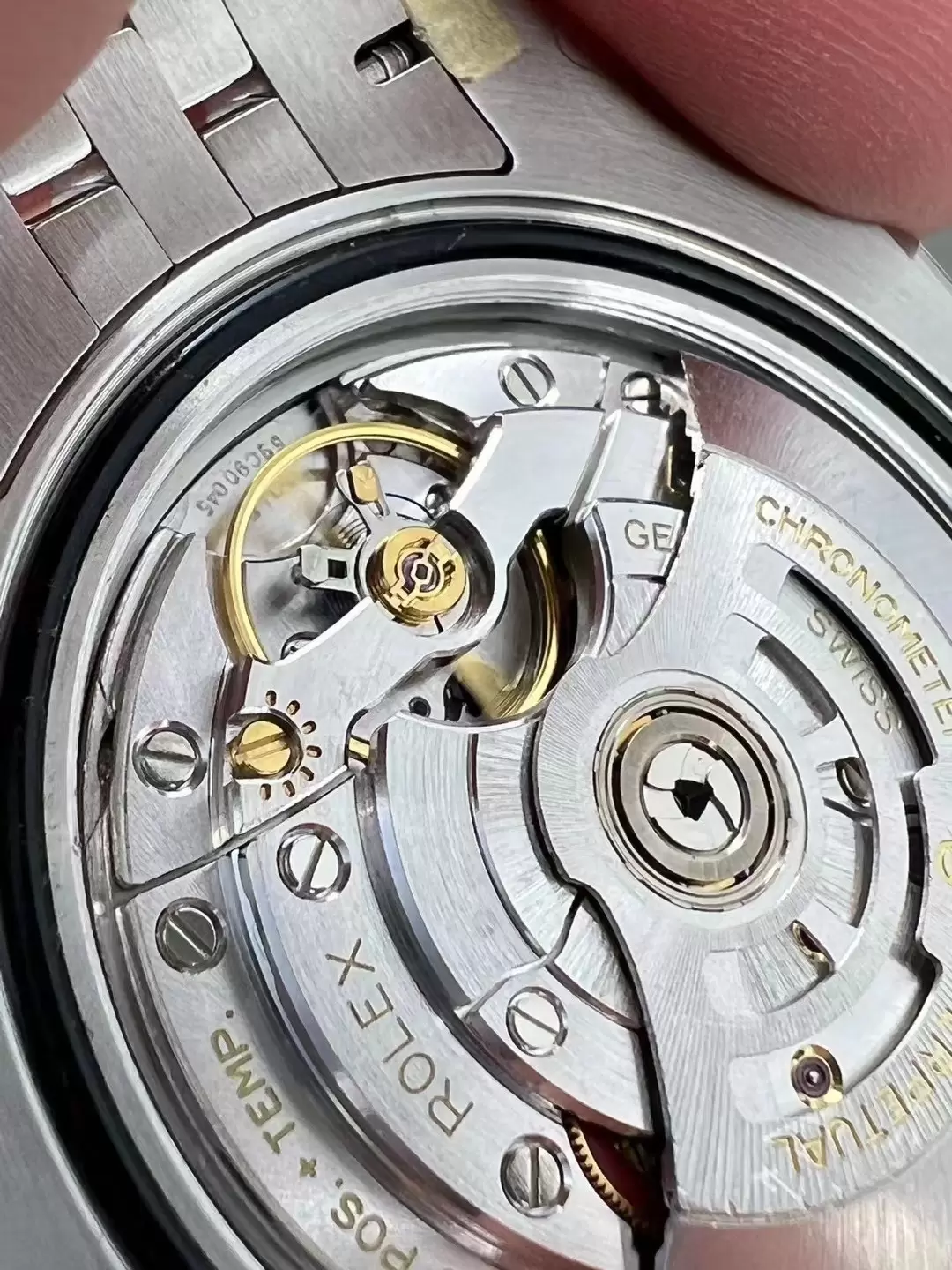 Karşılaştırmalı inceleme: Clean [3285 mekanizma]Rolex GMT-Master II serisi m126710blnr-0002 kol saati (mavi-siyah bezel) — 10. fotoğraf