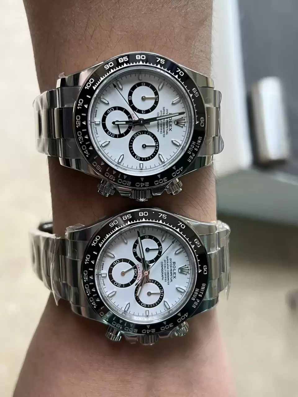 Karşılaştırmalı inceleme: Clean Rolex Cosmograph Daytona m126500ln-0001 [Panda Daytona] — 16. fotoğraf