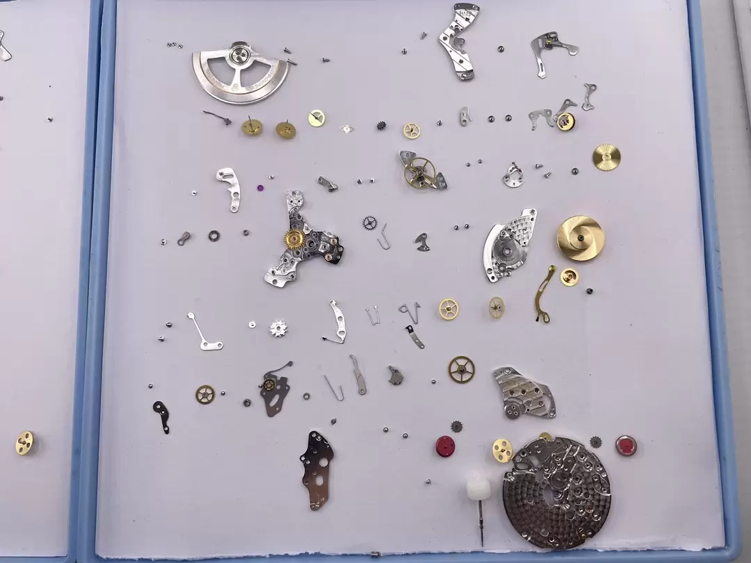 Karşılaştırmalı inceleme: Shanghai 4131 mekanizması ile Rolex 4131 mekanizması karşılaştırması — 4. fotoğraf