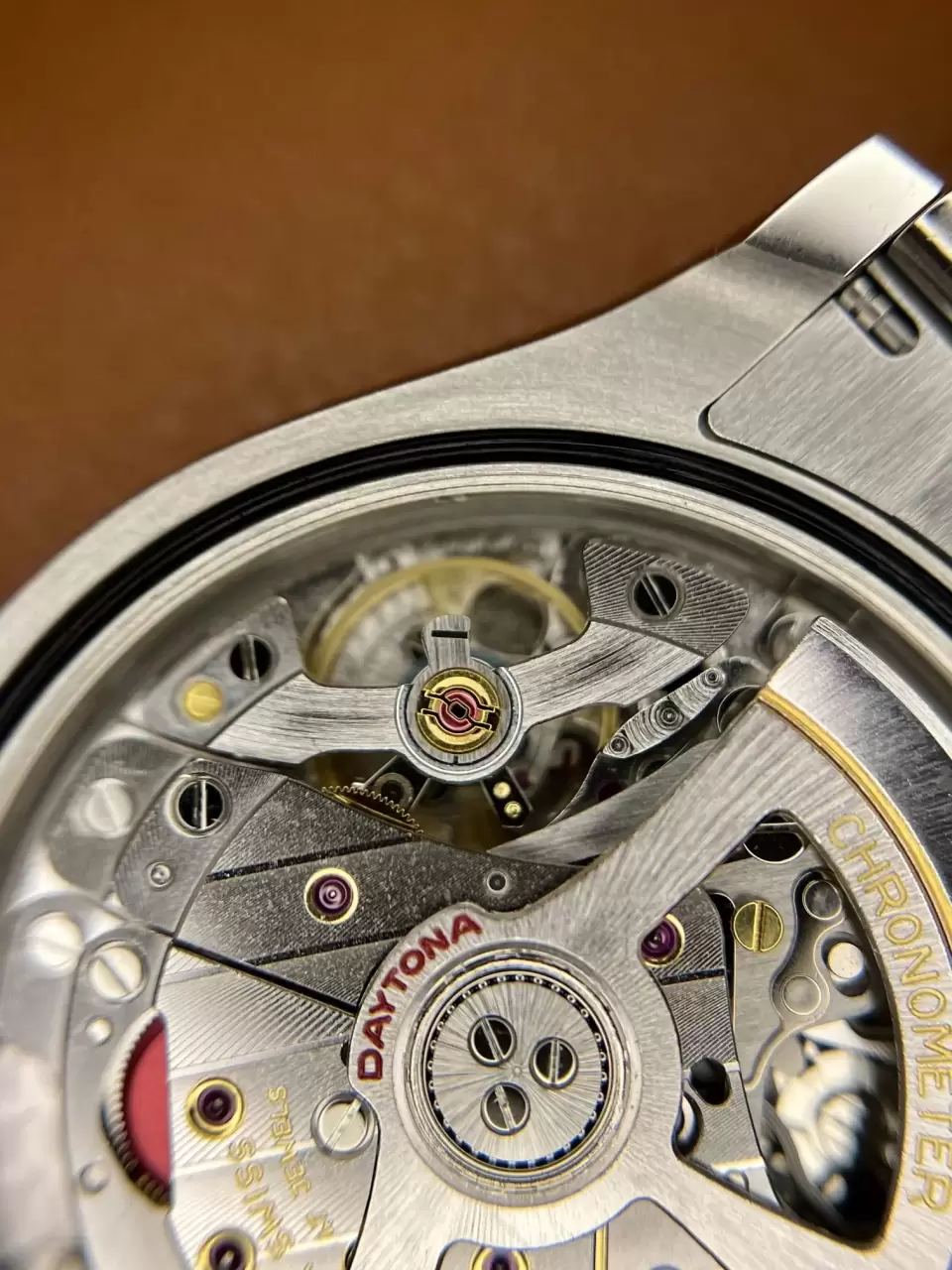 Karşılaştırmalı inceleme: Shanghai 4131 mekanizması ile Rolex 4131 mekanizması karşılaştırması — 13. fotoğraf