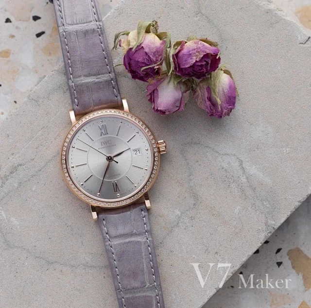 Karşılaştırmalı inceleme: V7 Factory [Kadın Modeli 37 MM] IWC Portofino serisi IW458101 kol saati — 4. fotoğraf