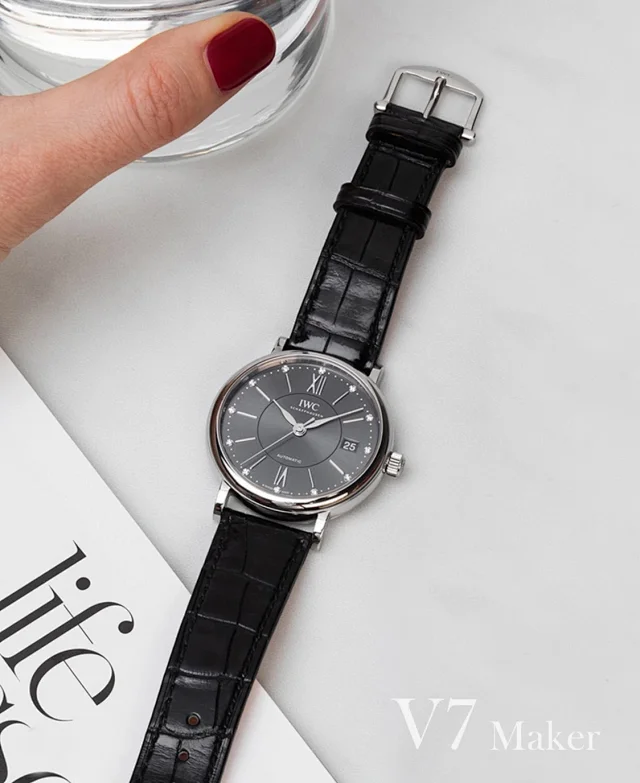 Karşılaştırmalı inceleme: V7 Factory [Kadın Modeli 37 MM] IWC Portofino serisi IW458101 kol saati — 9. fotoğraf