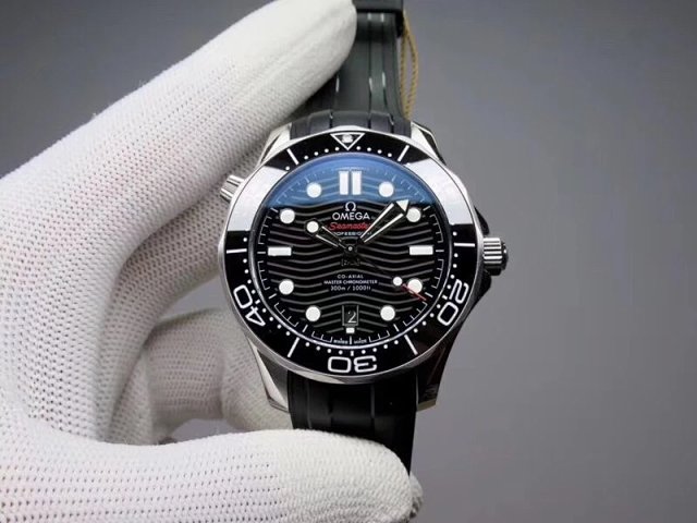 Replika Omega Seamaster Diver 300m Siyah