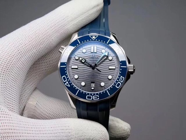 Replika Omega Seamaster Diver 300m Gri