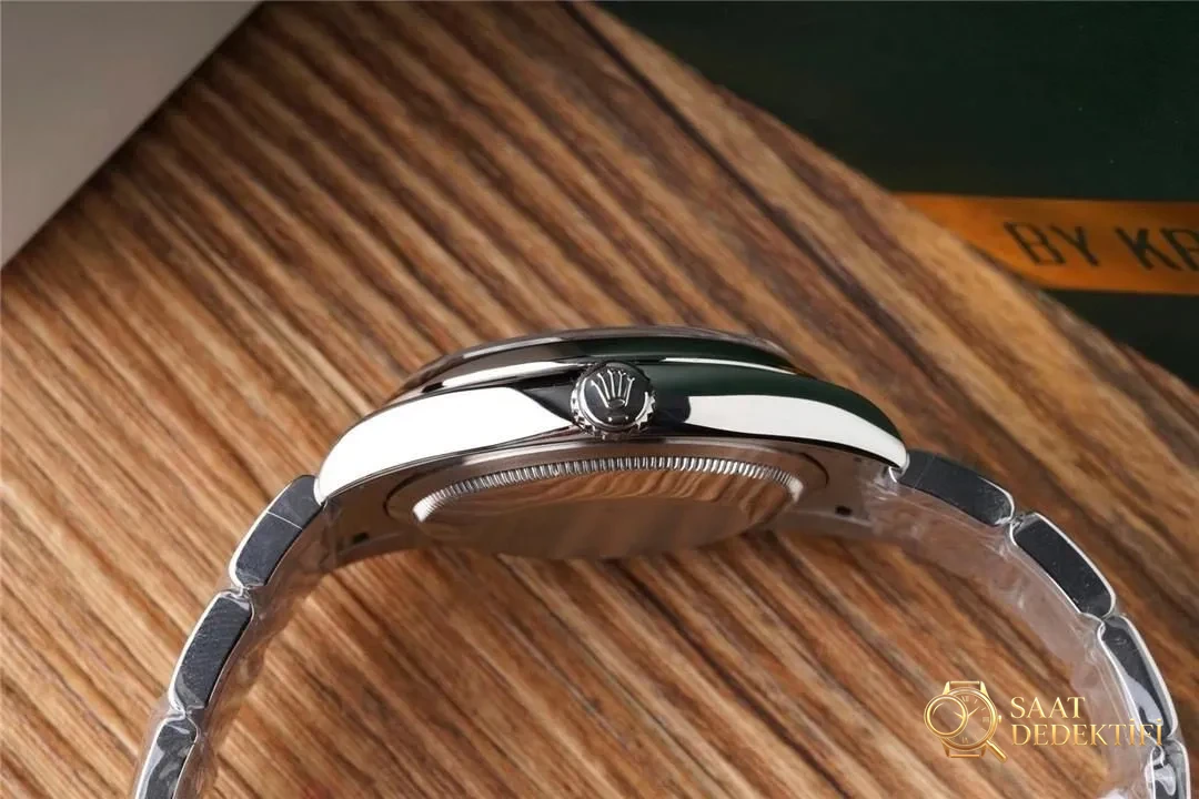KRF Factory Rolex Oyster Perpetual 126000-0004 serisi 36 mm almaya değer mi? - Klips Kilidi ve Lazer Damgalar