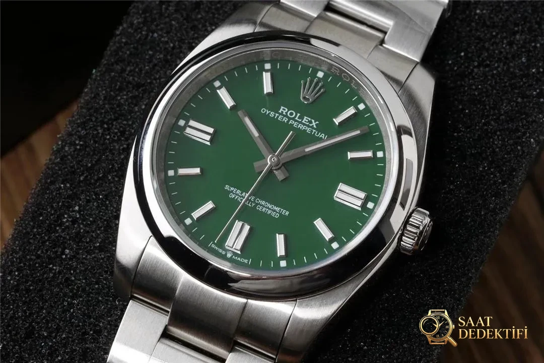 KRF Factory Rolex Oyster Perpetual 126000-0005 serisi nötr yeşil kadran iyi mi yapılmış? - Kasa Profili ve Kurma Kolu İncelemesi