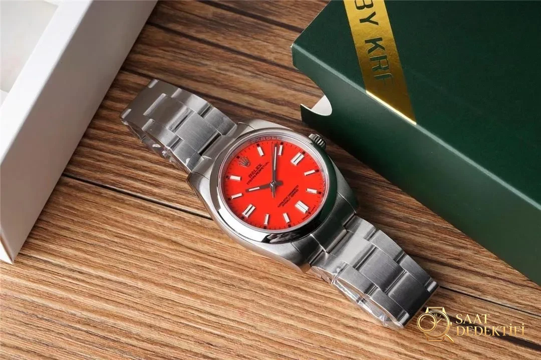 KRF Factory Rolex Oyster Perpetual 126000-0007 serisi 36 mm işçilik nasıl? - Kasa Profili ve Kurma Kolu İncelemesi