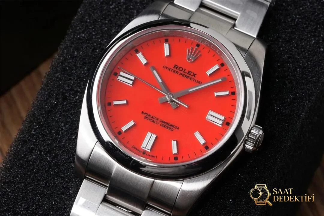 KRF Factory Rolex Oyster Perpetual 126000-0007 serisi 36 mm işçilik nasıl? - Arka Kapak ve Mekanizma Detayı