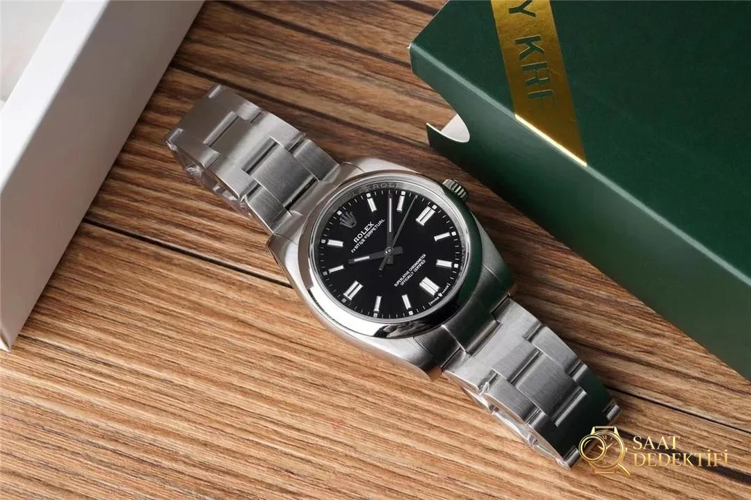 KRF Factory Rolex Oyster Perpetual 126000 siyah kadran 36 mm nereden alınır? - Arka Kapak ve Mekanizma Detayı