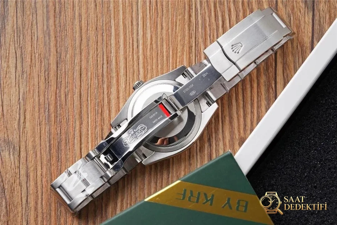 KRF Factory Rolex Oyster Perpetual 126000 siyah kadran 36 mm nereden alınır? - Fosfor ve Super-LumiNova Gece Görünümü