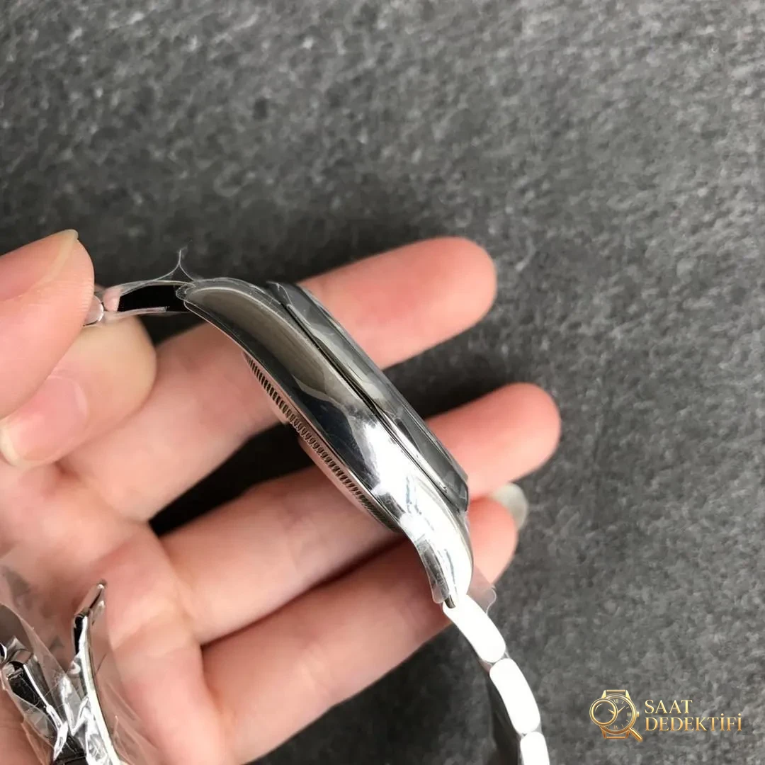 KRF Factory Rolex Oyster Perpetual 36 işçiliği nasıl? Almaya değer mi? - Makro Mekanizma Köprüleri ve Cenevre Çizgileri