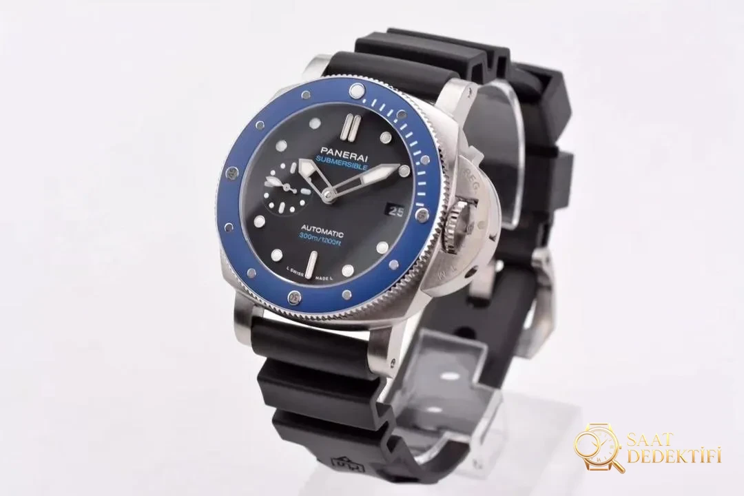 Küçük Kasa Çaplı Panerai: VS Factory 1209 Küçük Mavi Hayalet 42 mm Seramik Bezelli Saat - Kadran Detayı ve Bezel İşçiliği