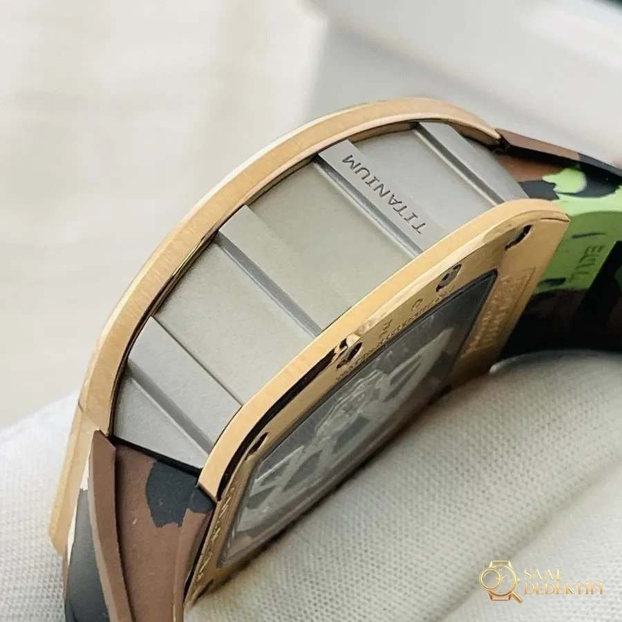 KV Factory Richard Mille RM 011 Felipe Massa Seramik Serisi Saat İncelemesi - Arka Kapak ve Mekanizma Detayı