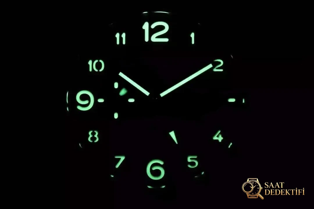 PAM 438 Kadran Lume