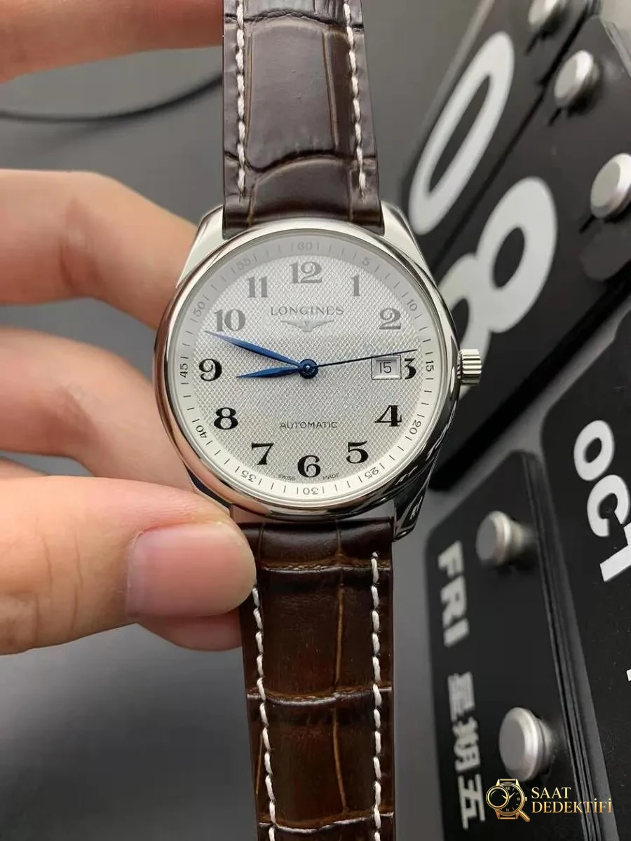 KY Factory Longines Master Collection tek tarihli 2892 mekanizmalı saat incelemesi - Klips Kilidi ve Lazer Damgalar