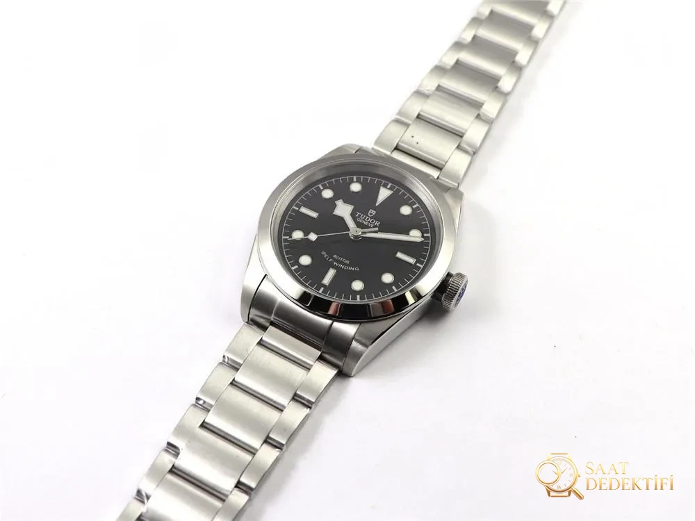 LF Factory Tudor Black Bay 79540: Black Bay 41 mm V2 versiyonunun işçiliği nasıl? - Arka Kapak ve Mekanizma Detayı
