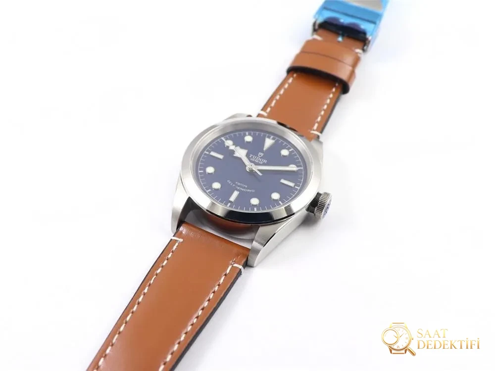 LF Factory Tudor Black Bay 79540: Black Bay 41 mm V2 versiyonunun işçiliği nasıl? - Cam Yansıma Önleyici (AR) Kaplama