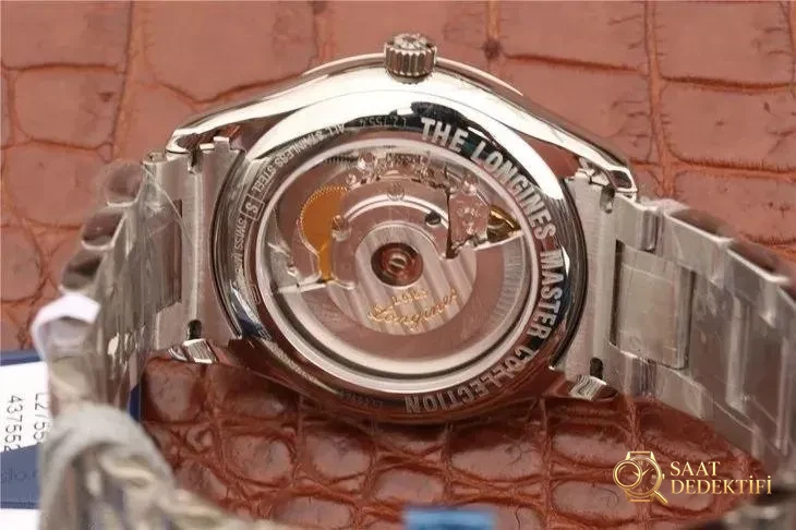 LG Factory Longines Master Collection çift takvim: orijinal ve diğer versiyonlarla ayrıntılı karşılaştırma ve söküm - Arka Safir Cam Altında Kalibre Detayı