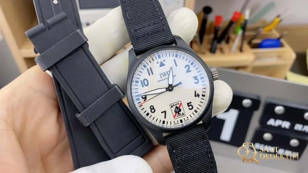 M+ fabrikası IWC Maça Ası 41. Yıl V2 versiyonu güçlü lume özelliğiyle alınmaya değer mi? - Mekanizma Zemberek ve Balans Detayı