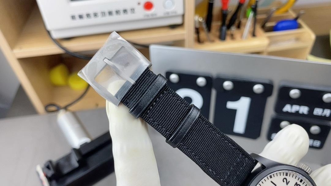 M+ fabrikası IWC Maça Ası 41. Yıl V2 versiyonu güçlü lume özelliğiyle alınmaya değer mi? — 11. fotoğraf