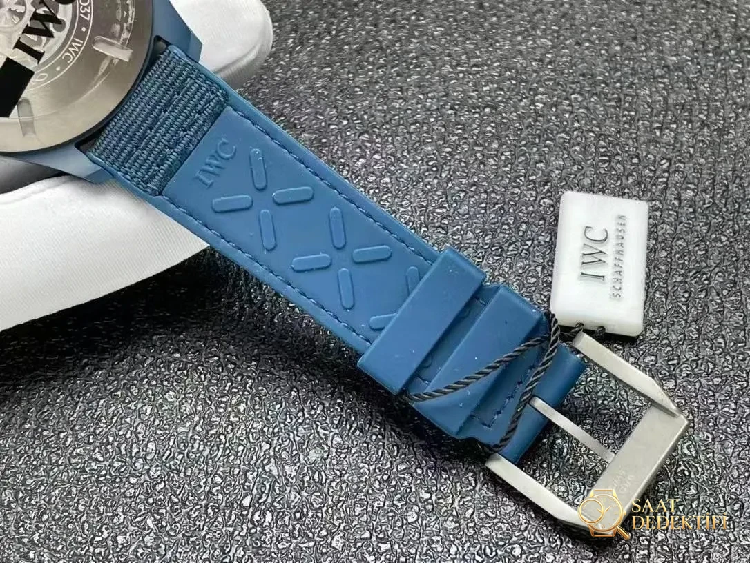 M+ fabrikası IWC Mark 18 IW328101 mavi seramik işçiliği nasıl? - Fosfor ve Super-LumiNova Gece Görünümü