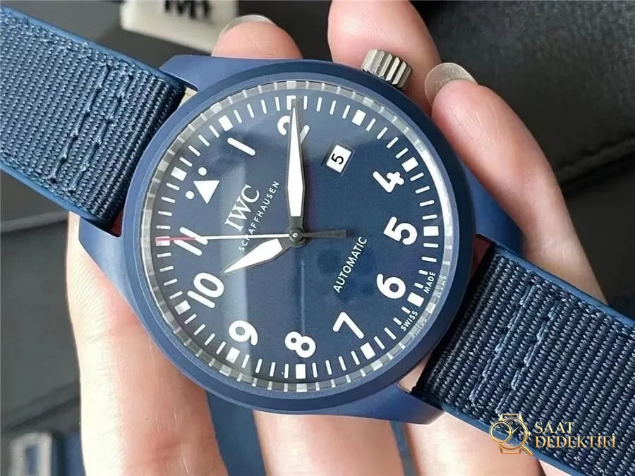 M+ Fabrikası IWC Mark XVIII Mavi Seramik Güncellenmiş V2 Merkez Eksen Versiyonu - Kadran Detayı ve Bezel İşçiliği