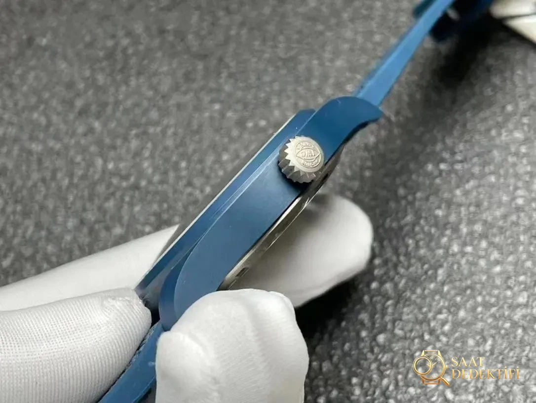 M+ Fabrikası IWC Mark XVIII Mavi Seramik Replika Saatin Kalitesi İyi mi? - Makro Kadran ve İndeks İşçiliği