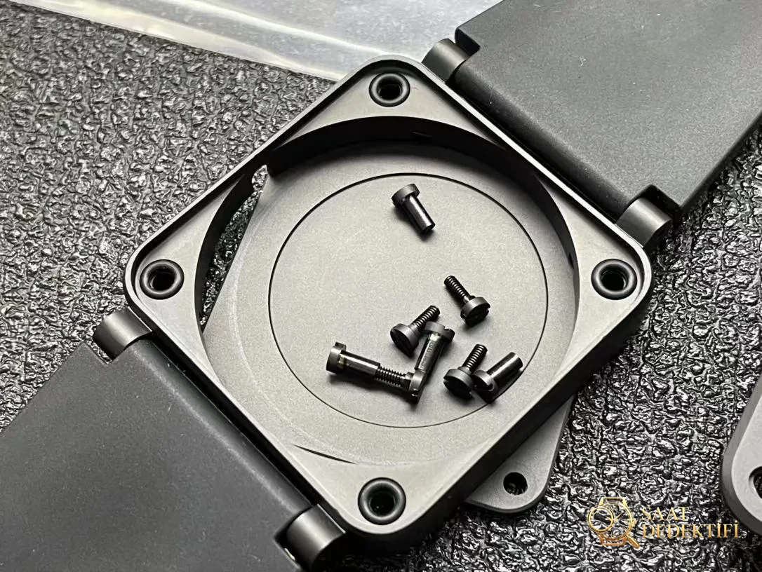 M+ Factory Replika Bell Ross BR03 Gyrocompass Seramik Saat - Koleksiyon ve Vitrin Görünümü