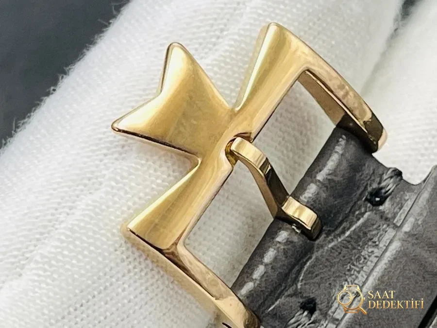 MKF Factory Vacheron Constantin Egerie Kadın Serisi - Arka Kapak ve Mekanizma Detayı