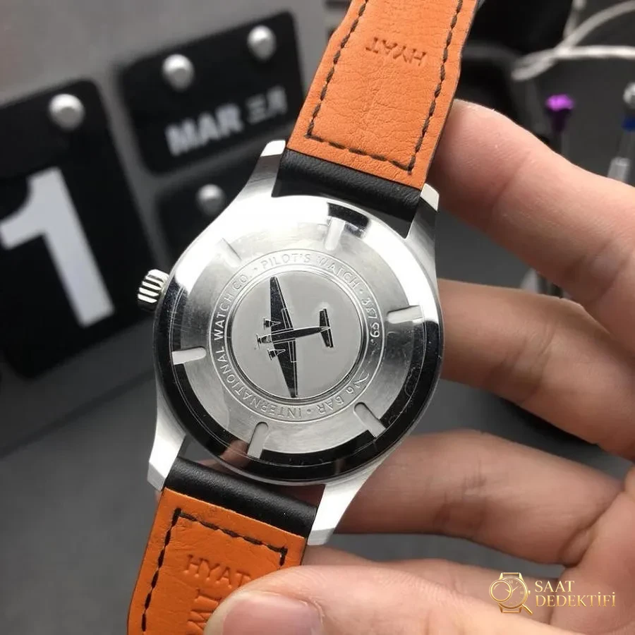 MKS Factory IWC Mark XVIII saatine yakından bakış - Bilezik, Toka ve Klips Mekanizması