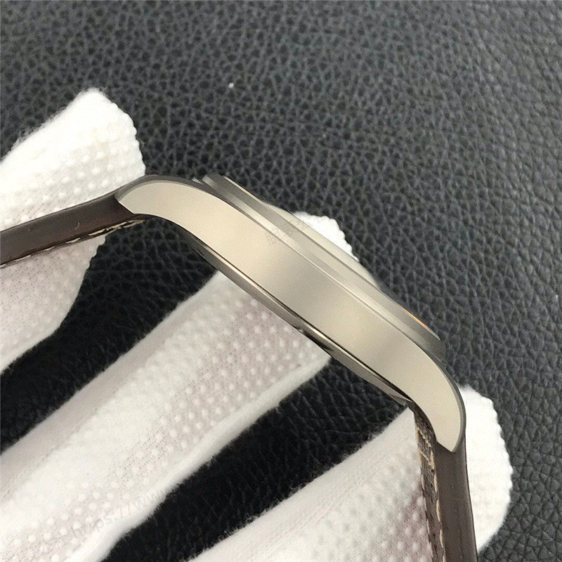 MKS Factory IWC Mark XVIII titanyum kasa saat incelemesi — 4. fotoğraf