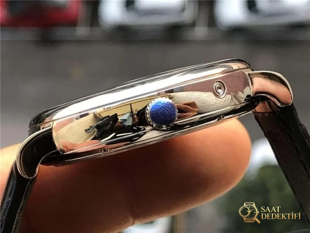 MKS Factory IWC Portofino Ay Evresi «Özel Üretim 35800 Mekanizma» İşçilik İncelemesi - Bezel İçi Rehaut Gravürü ve Hizalaması