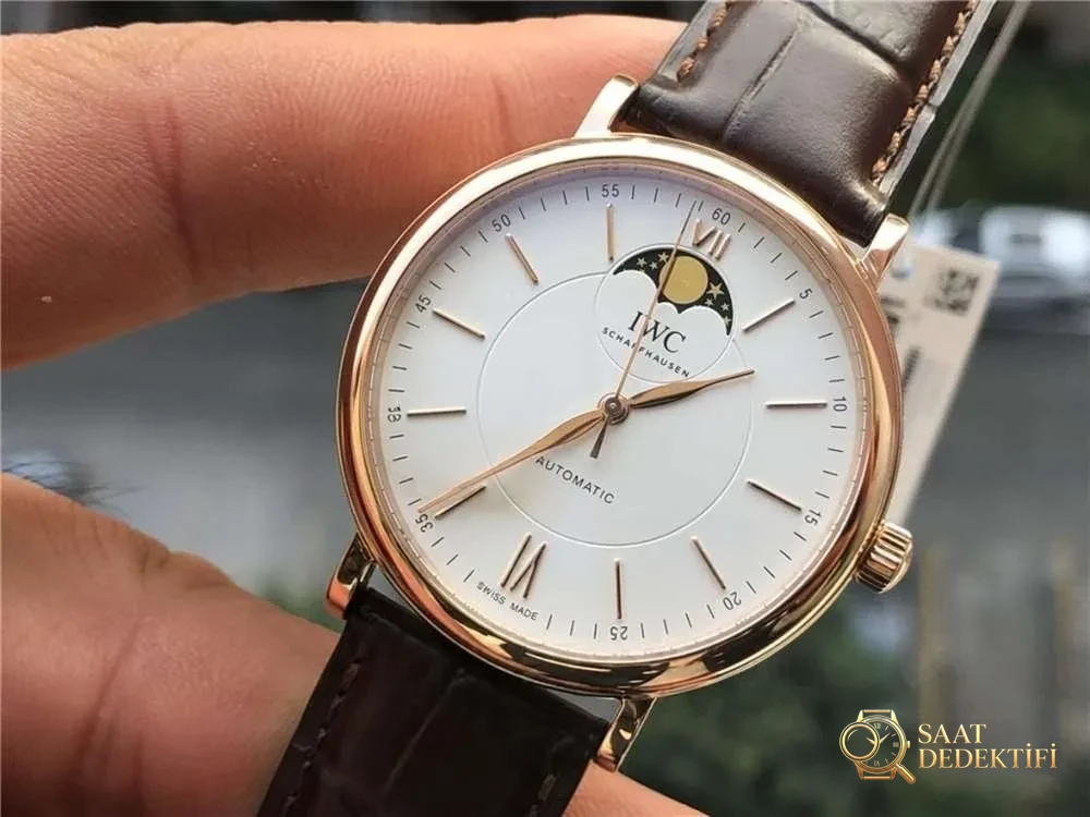 MKS Factory IWC Portofino Ay Evresi «Özel Üretim 35800 Mekanizma» İşçilik İncelemesi - Takimetre Skalası ve Baskı Keskinliği