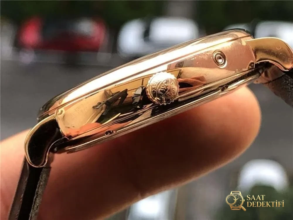 MKS Factory IWC Portofino Ay Evresi «Özel Üretim 35800 Mekanizma» İşçilik İncelemesi - Safir Kristal Cam Eğimi ve Yansıması