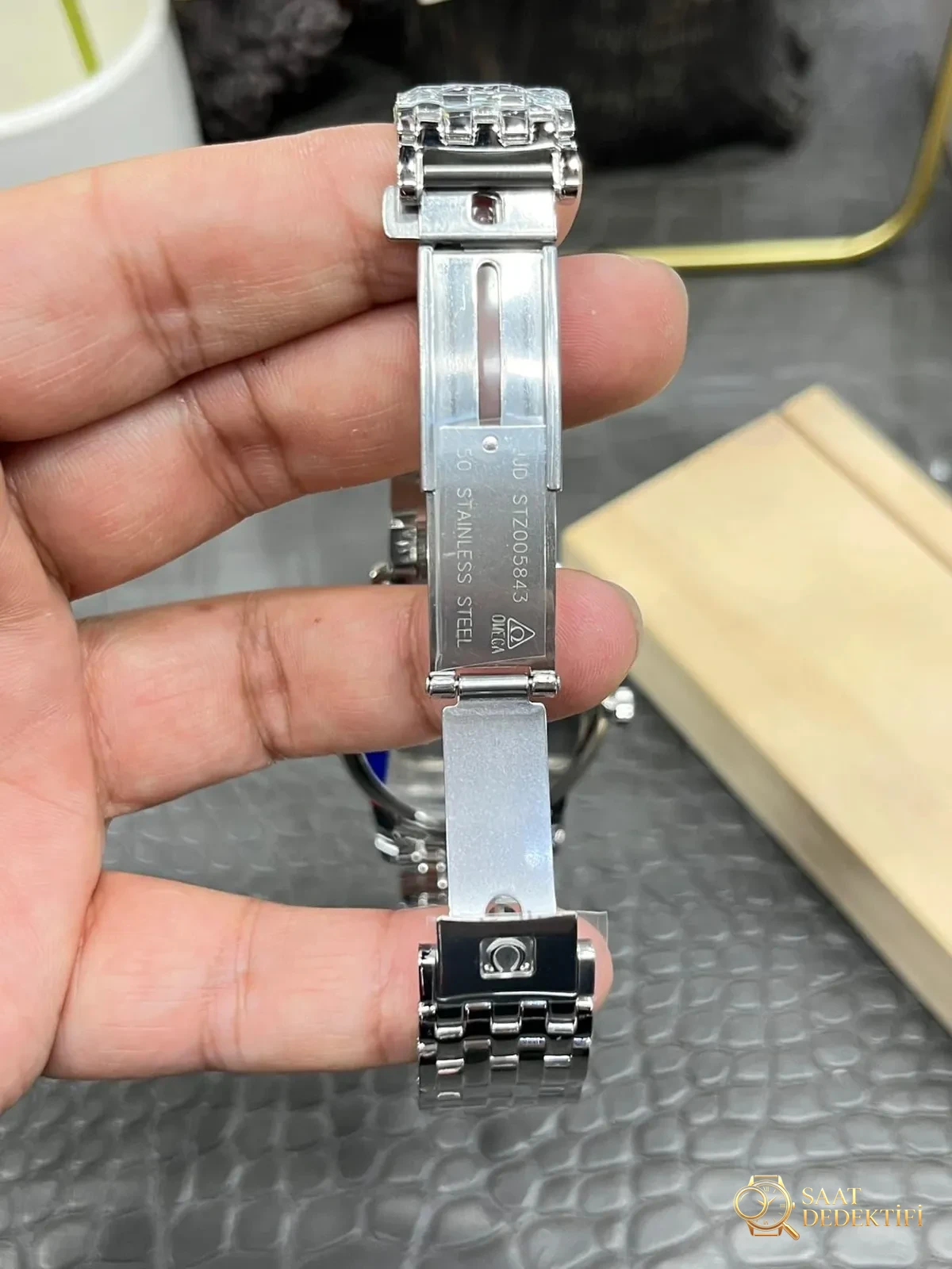 MKS Factory Omega De Ville klasik saat 9015 mekanizmalı replika nasıl? Almaya değer mi? - Fosfor ve Super-LumiNova Gece Görünümü