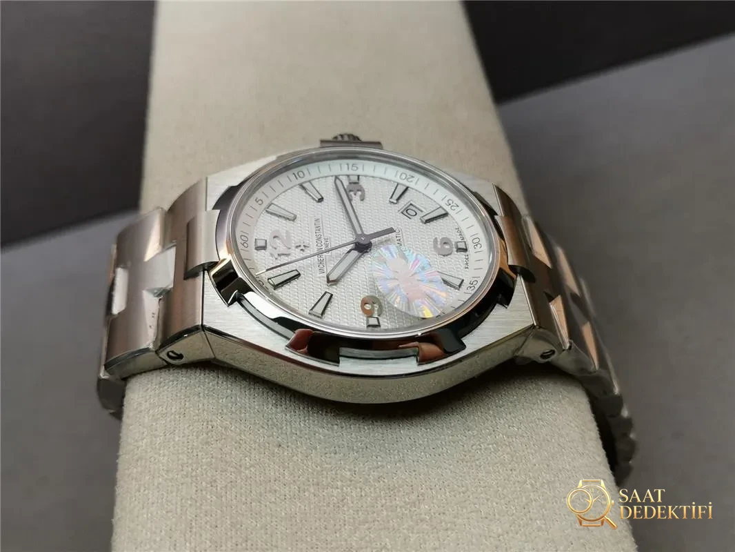 MKS Factory Vacheron Constantin Overseas 47040 replika saat - Arka Kapak ve Mekanizma Detayı