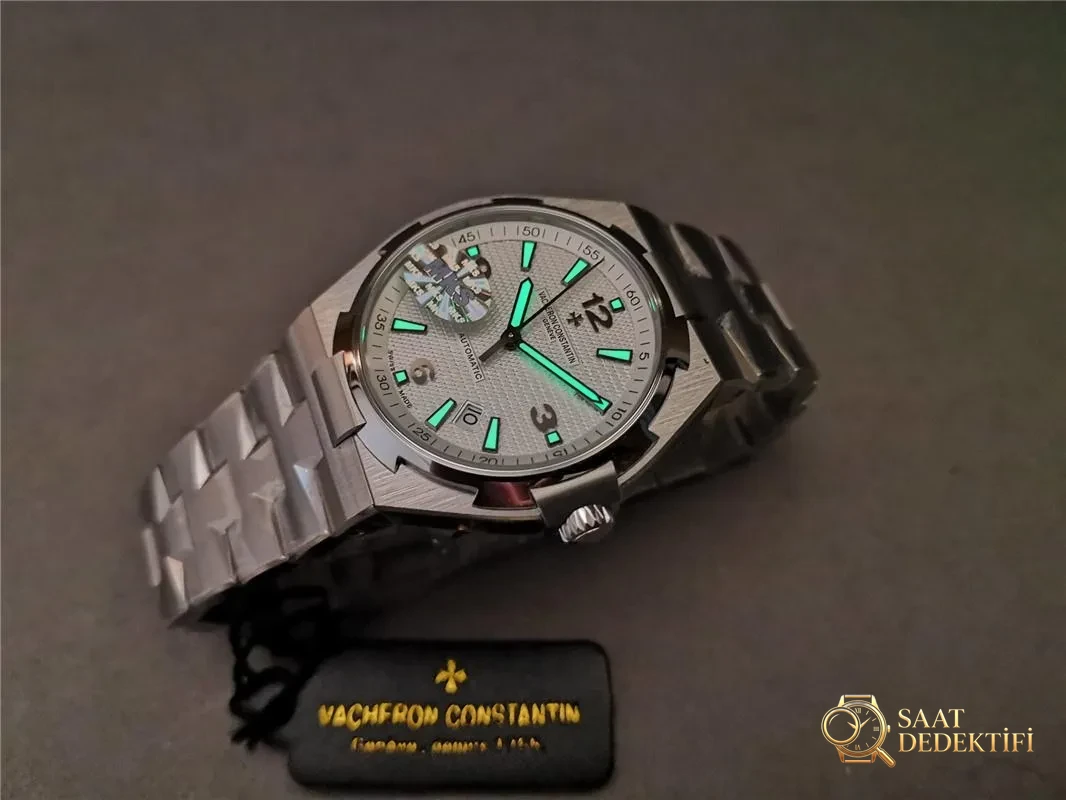 MKS Factory Vacheron Constantin Overseas 47040 replika saat - Fosfor ve Super-LumiNova Gece Görünümü