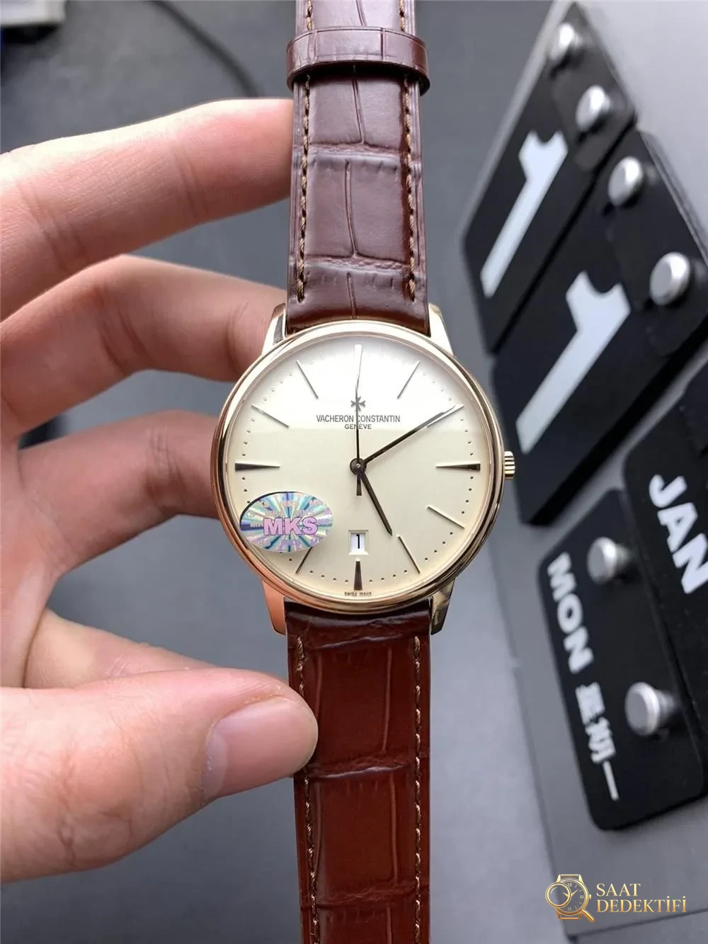 MKS Factory Vacheron Constantin Traditionnelle 85180 serisinin V2 versiyonunda neler geliştirildi? - Klips Kilidi ve Lazer Damgalar