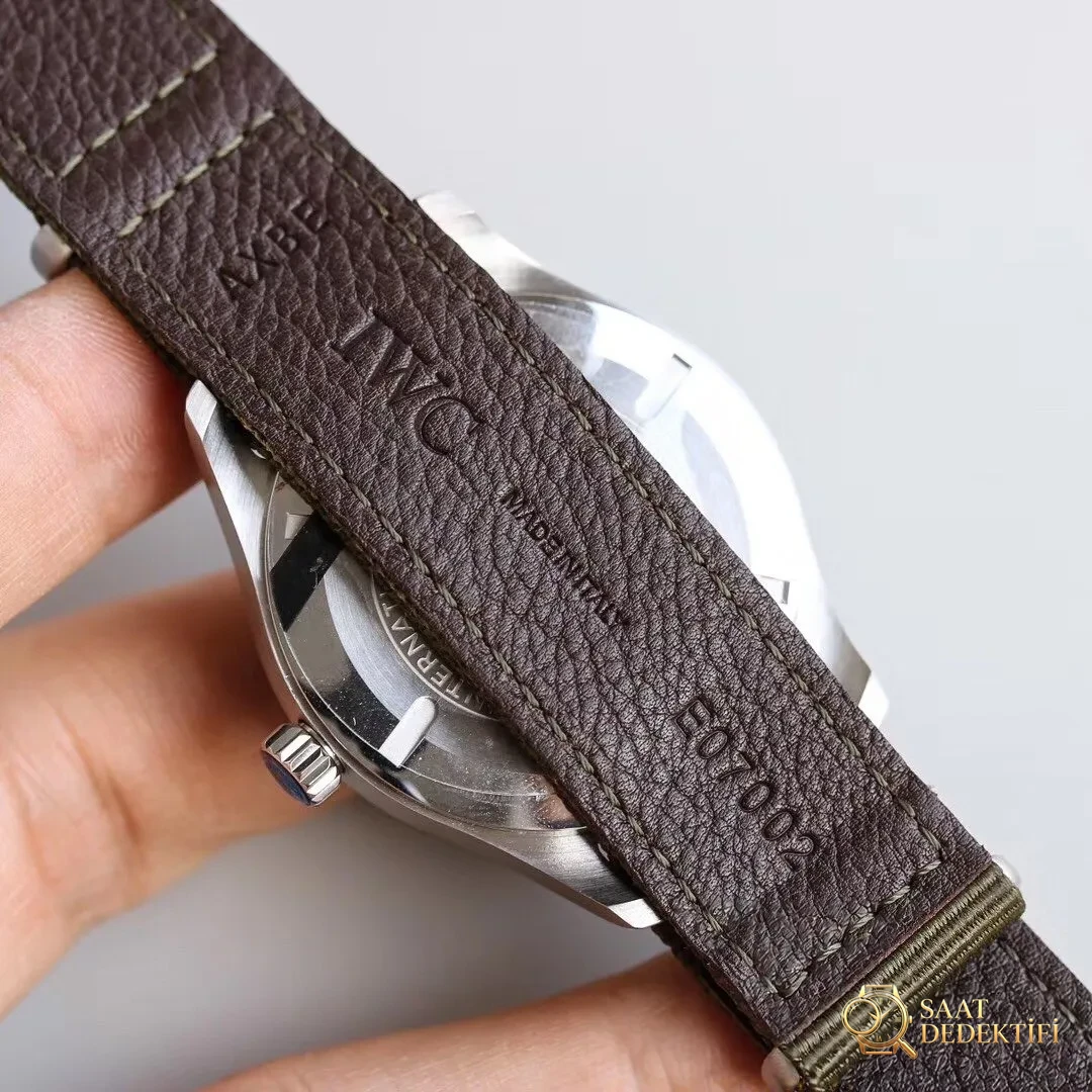 MKS Yeni IWC Spitfire Serisi IW326801 Pilot Saati Replika İncelemesi - Klips Kilidi ve Lazer Damgalar