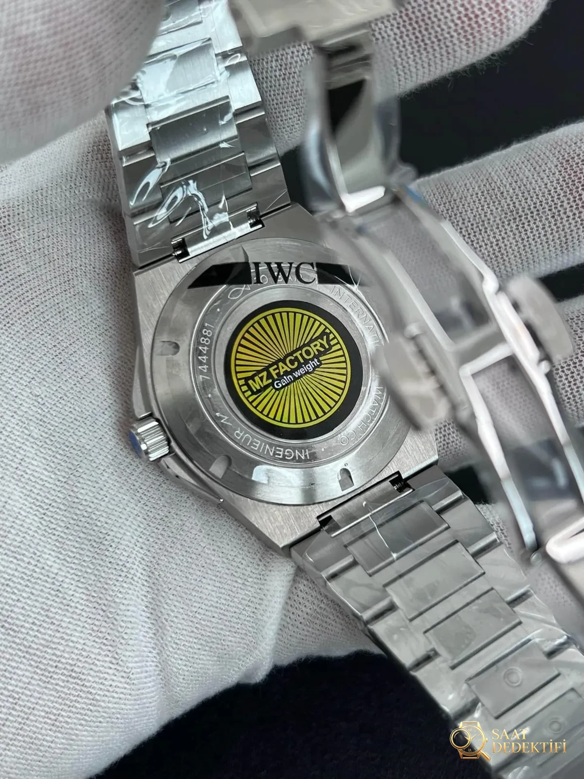 MZ Factory IWC Ingenieur 2892 mekanizmasının işçiliği V7 Factory ile boy ölçüşebilir mi? - Bilezik, Toka ve Klips Mekanizması