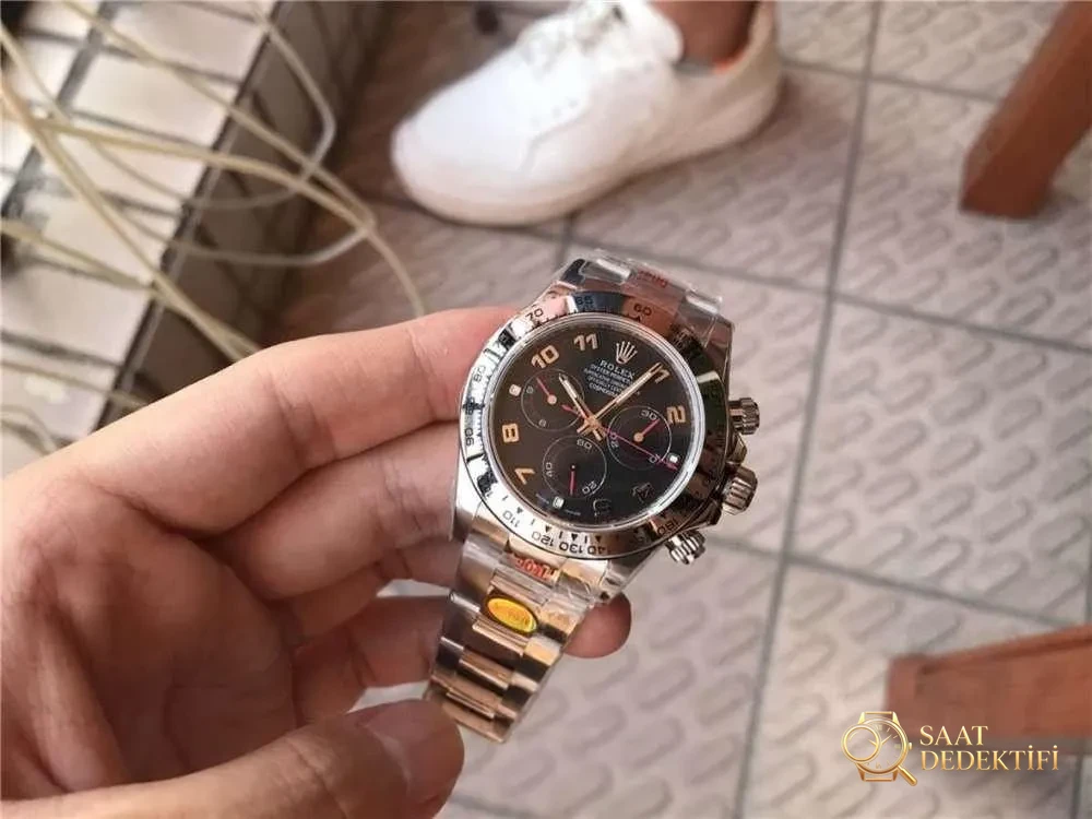 N Factory Rolex 4130 Daytona 116509 «Schwarzes Zifferblatt, rote Stunden- und Minutenzeiger» Bewertung der Verarbeitung – 11.11 Stock Real Shot – Zifferblattdetails und Verarbeitung der Lünette